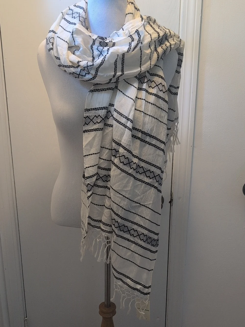 Lucky Brand White Scarf with Black Striped Geometric Pattern and Fringe